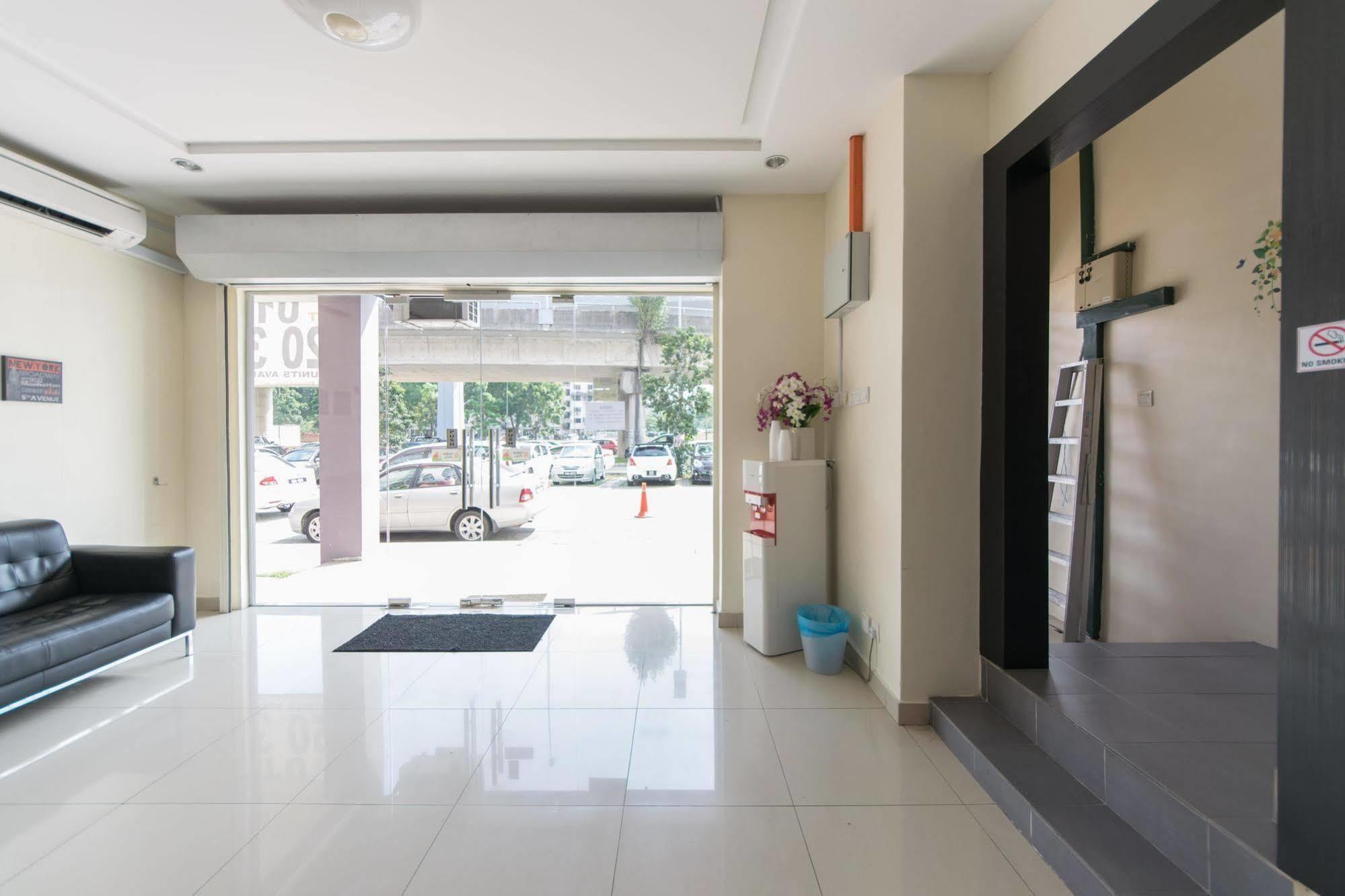 De Jaya Hotel เปอตาลิงจายา ภายนอก รูปภาพ