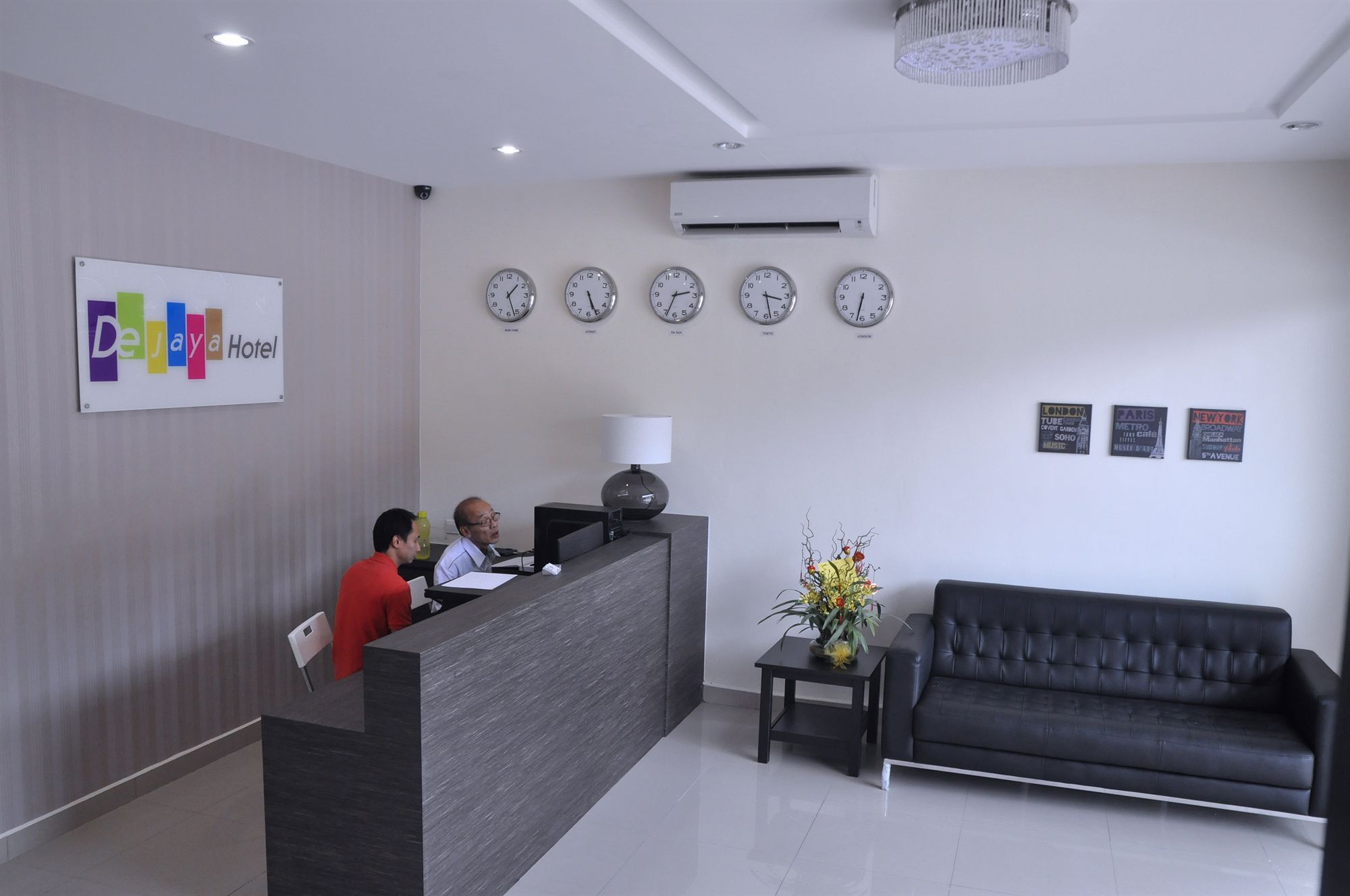 De Jaya Hotel เปอตาลิงจายา ภายนอก รูปภาพ